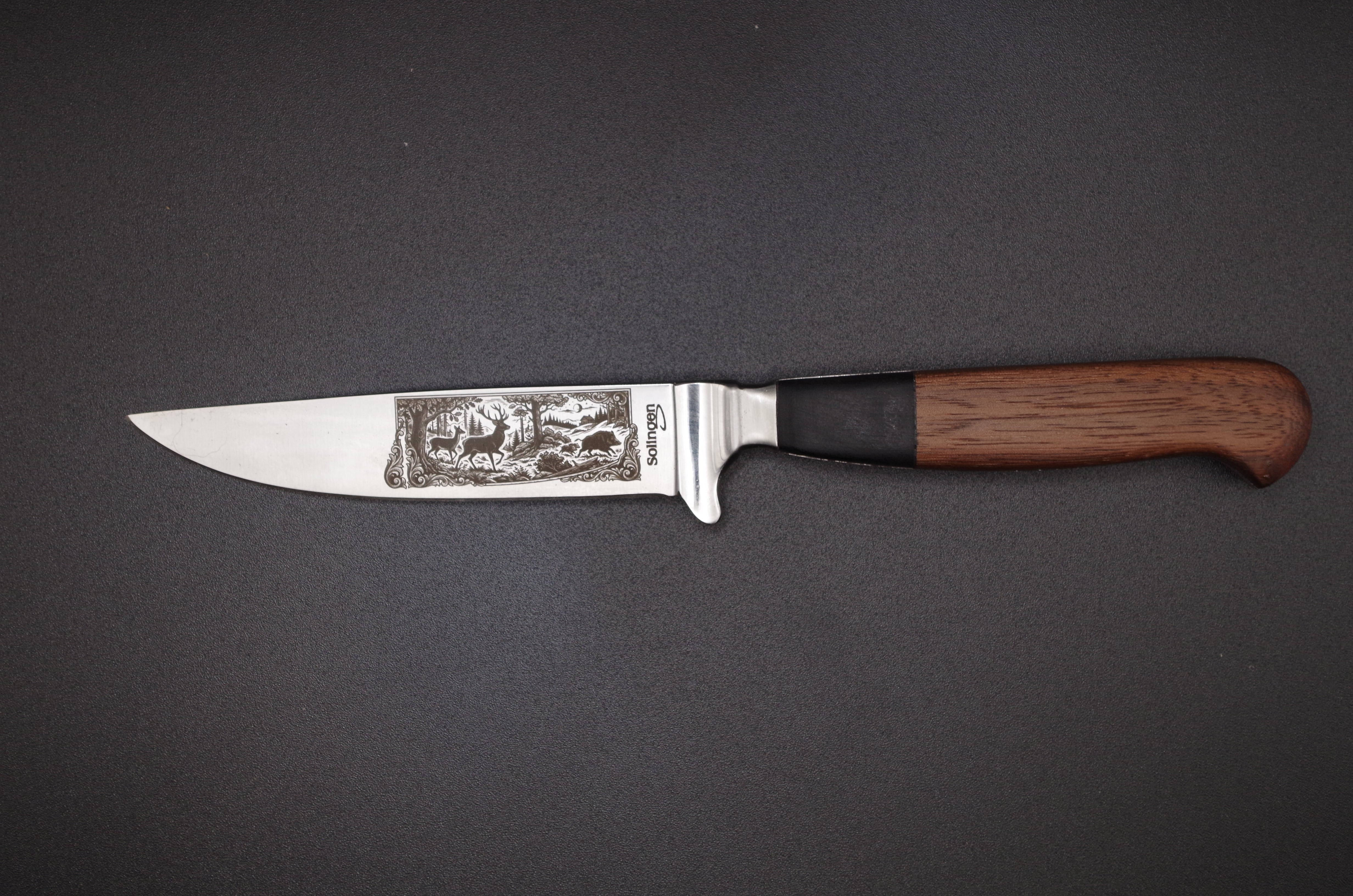 teckel-jagdmesser-traditioneller-nicker-geschmiedet-holz image 2