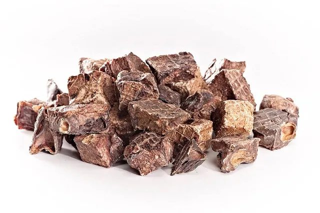 farm-land-hundebedarf-hirsch-lungenw-rfel-hundesnack-100g-weich image 1