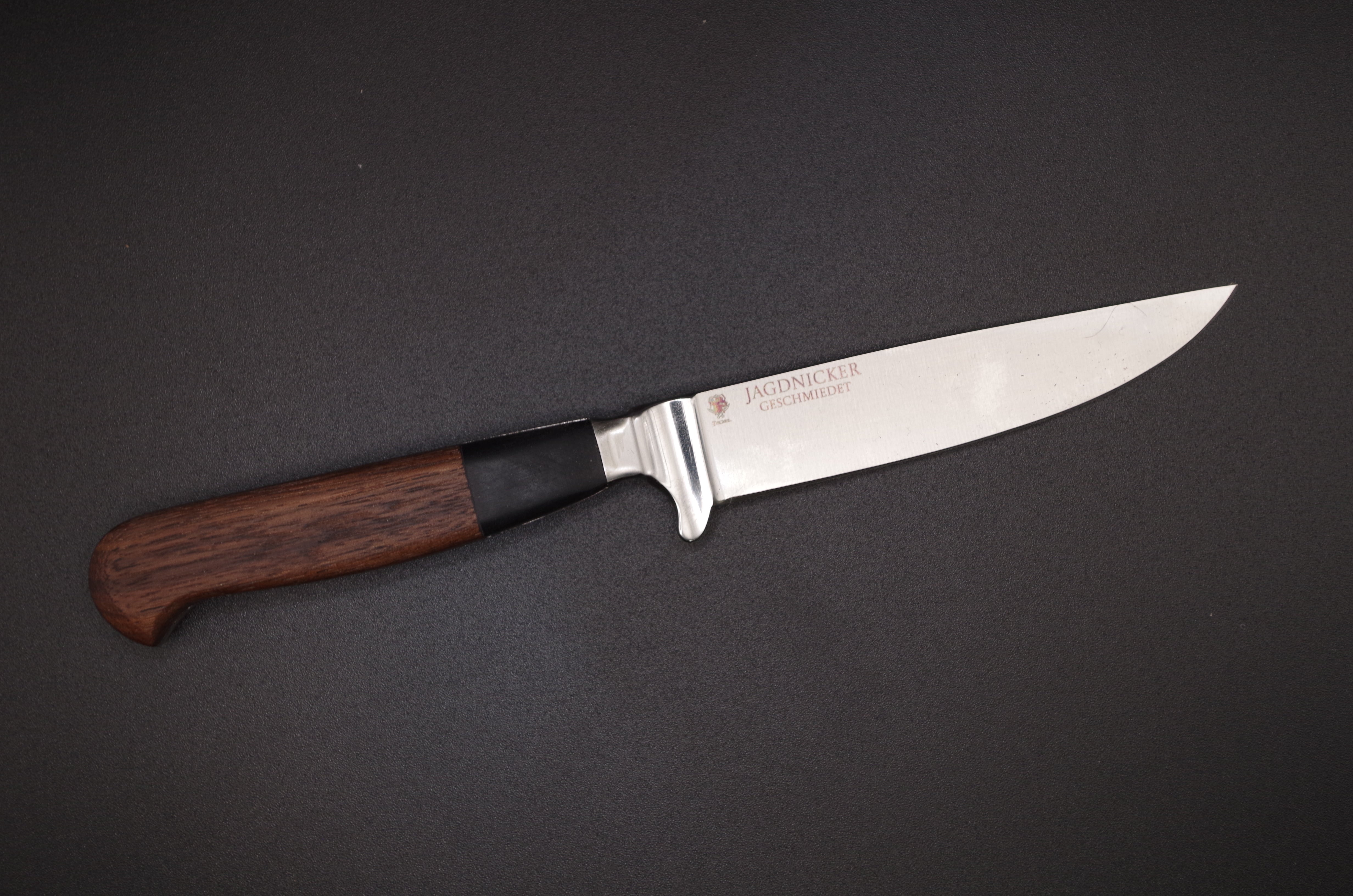teckel-jagdmesser-traditioneller-nicker-geschmiedet-holz image 3
