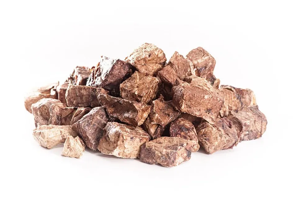 farm-land-lamm-lungenw-rfel-hundesnack-100-g-monoprotein-lamm image 1